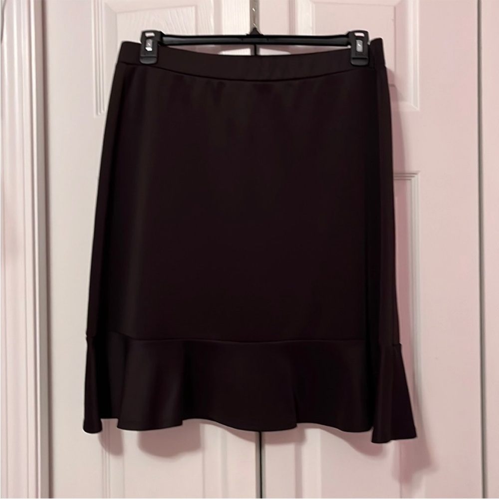 Elegant Black Ruffle Hem Skirt